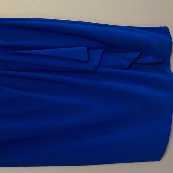 Dress - Picture 4 of 5